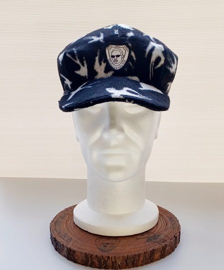 Casquette Octogonale Unisexe en Laine mélangée fond noir avec motif en jacquard hirondelle blanc – Image 4